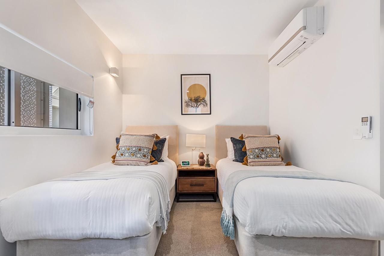 Luxury 5-Floor Unit With Ocean Views Near Beach Caloundra Luaran gambar