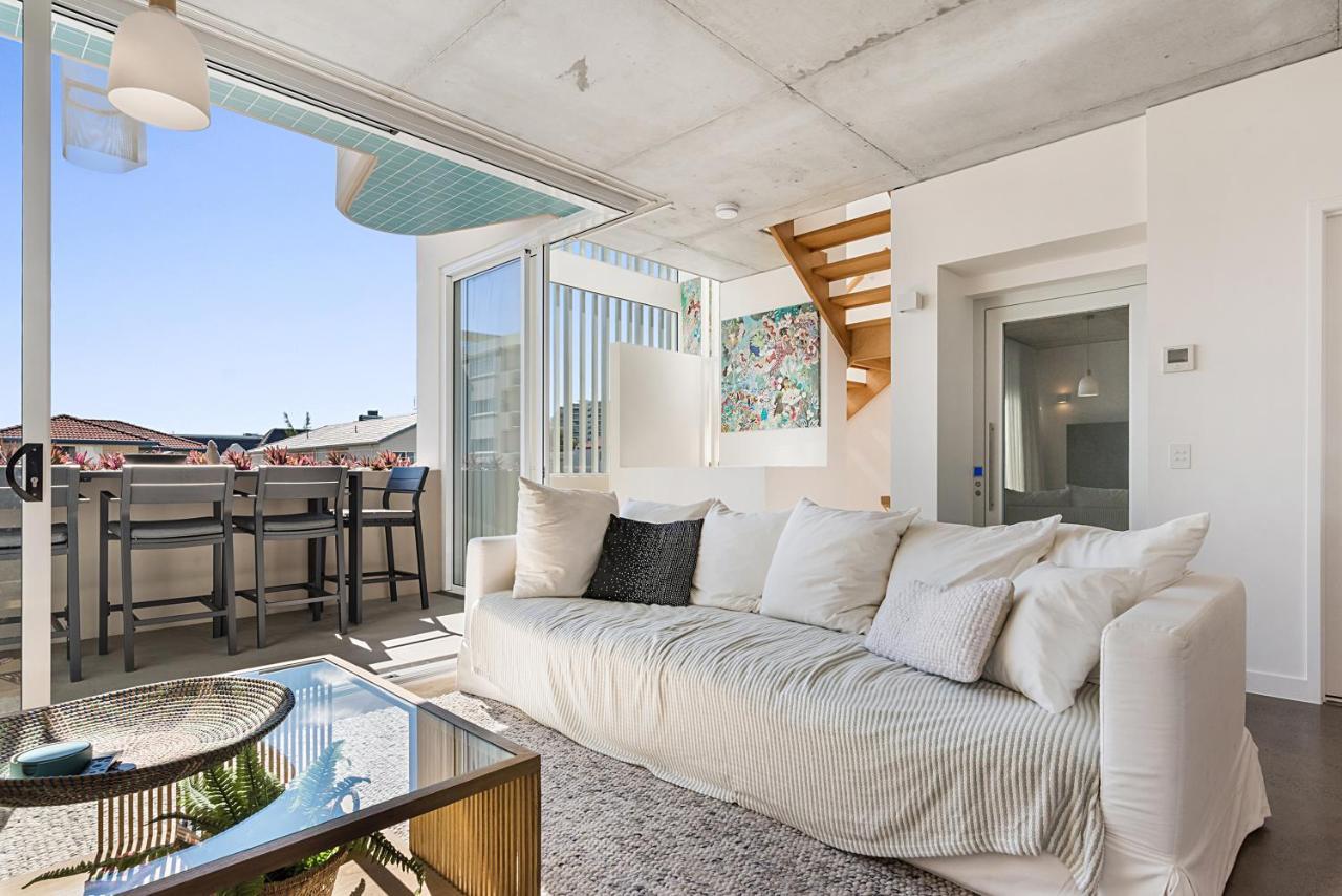 Luxury 5-Floor Unit With Ocean Views Near Beach Caloundra Luaran gambar